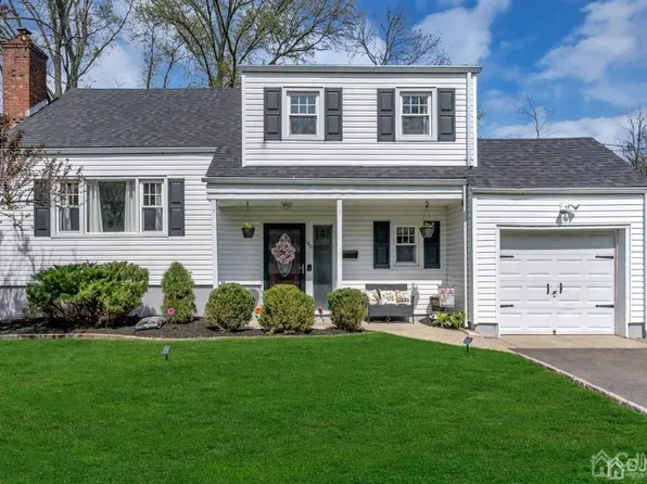 140 Graybar Dr, North Plainfield, NJ 07062