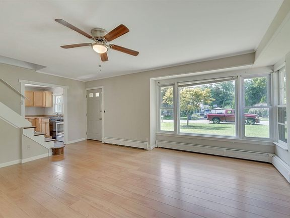 3rd image of 55 Groveland Park Blvd