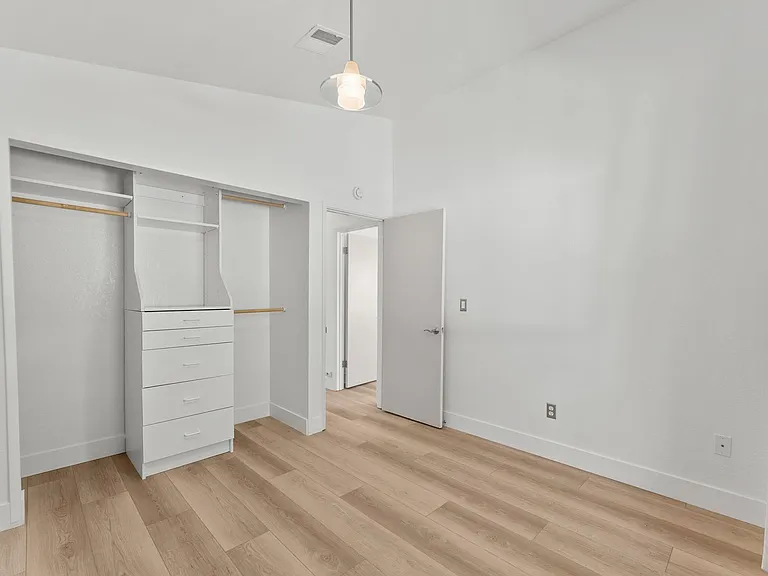 145 Summerset Dr — Photo 21