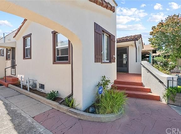 3rd image of 287 Chorro St