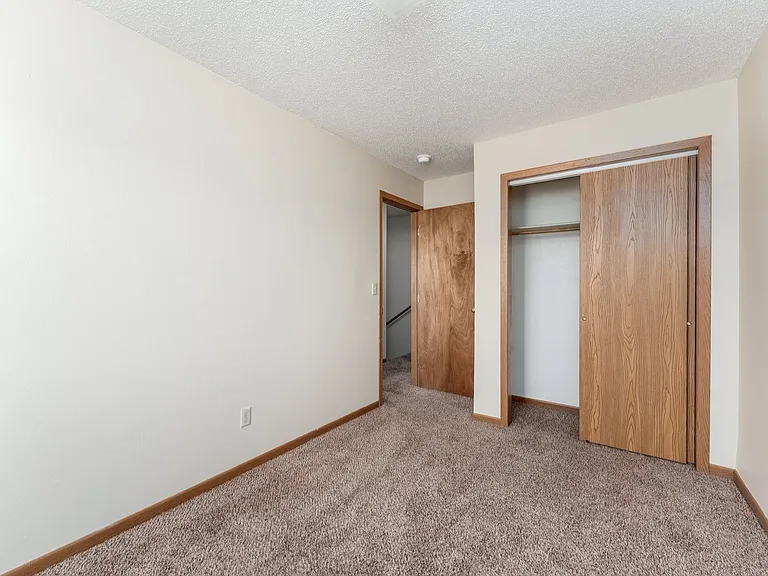 Eastpointe Townhomes — Photo 16