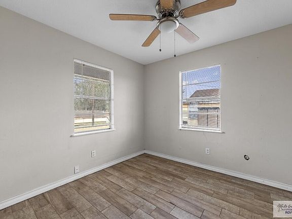 4th image of 30358 Roberta Cir