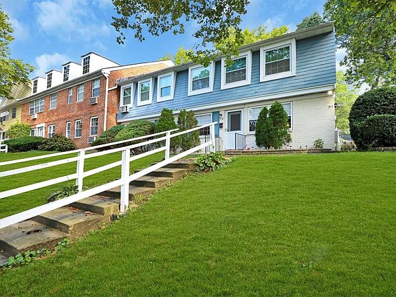 2nd image of 310 Towne House Vlg #310