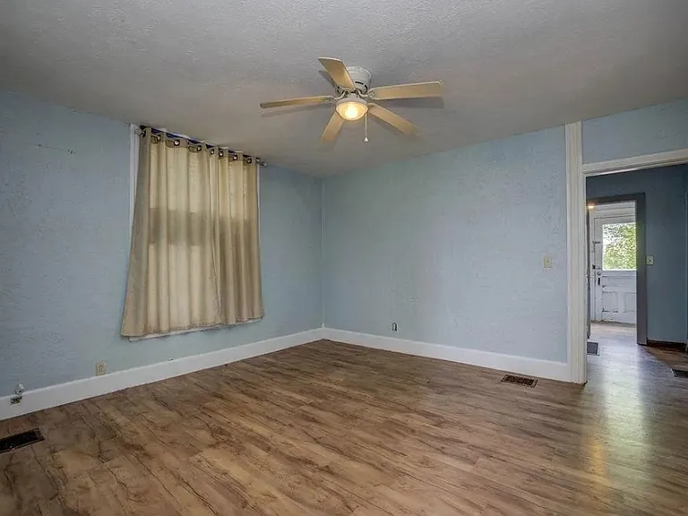 330 W Withrow St — Photo 9