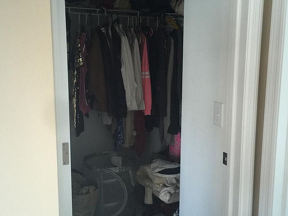 Master bedroom (closet)