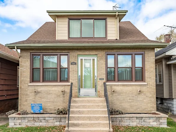 1718 Lake Ave, Whiting, IN 46394