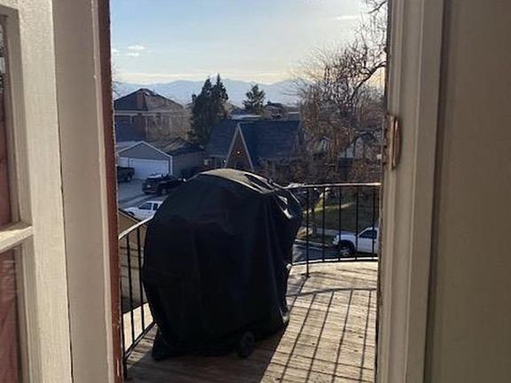 5th image of 249 S Douglas St APT 3