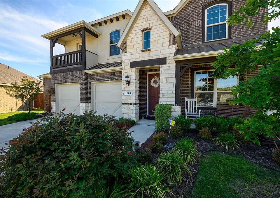 1st image of 700 Water Garden Cir