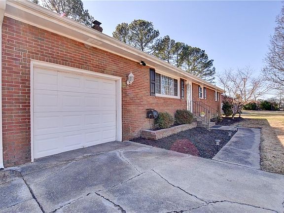 2nd image of 113 Thrasher Rd