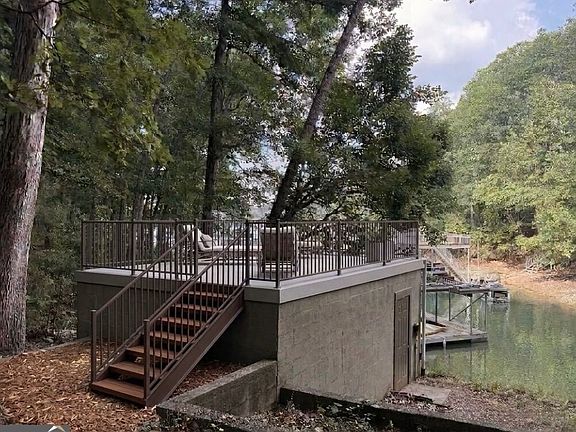3rd image of 6103 Lake Lanier Heights Rd