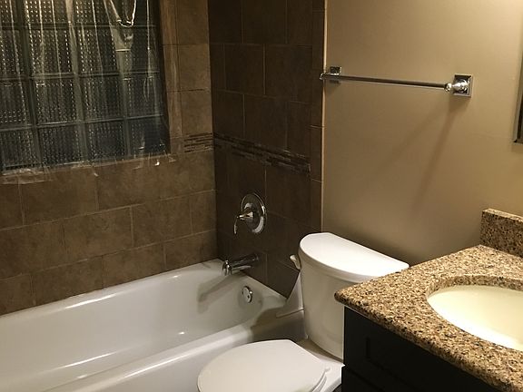 3rd image of 5105 Underwood Ave