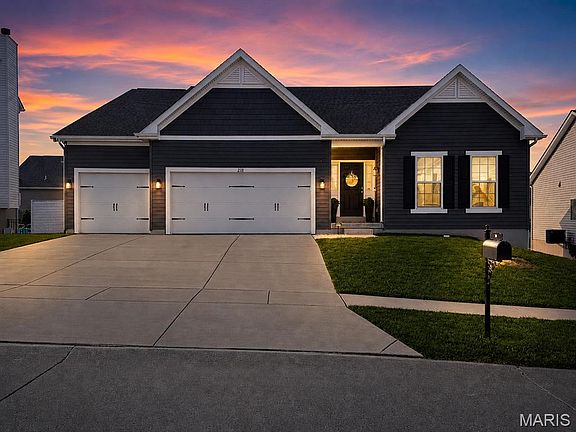2nd image of 218 Carlton Point Dr