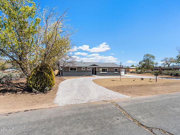 3rd image of 3949 Ponderosa Dr