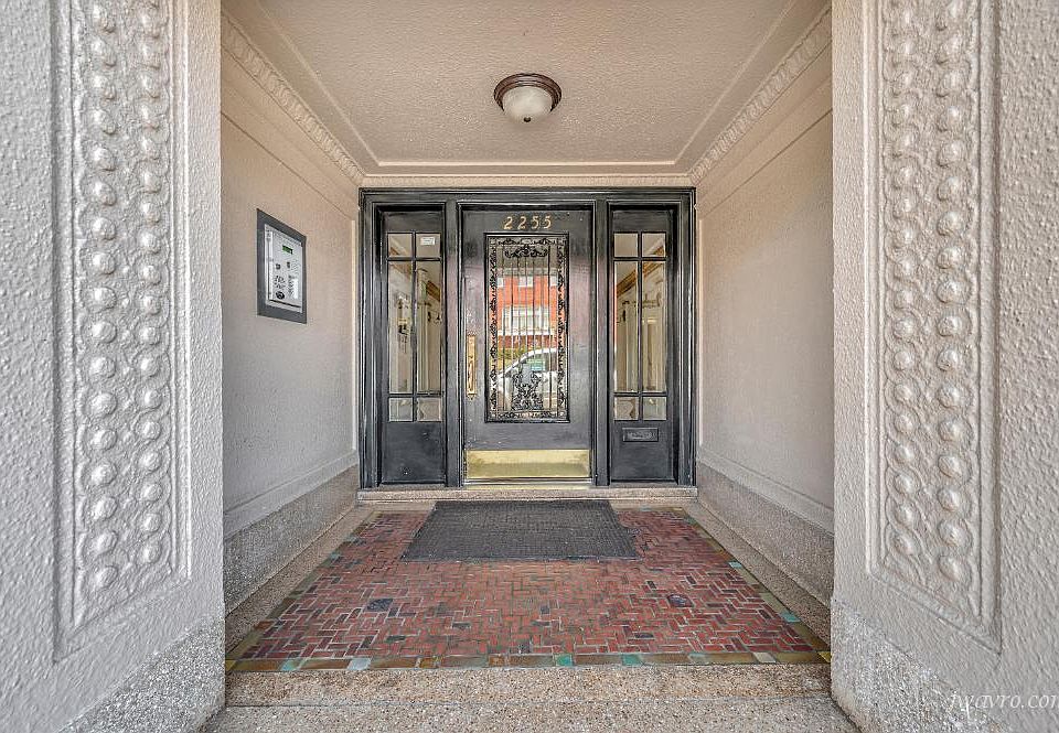1st image of 2255 Lake St #7D