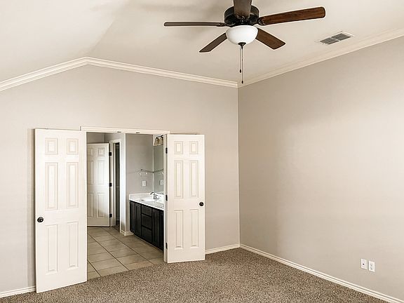 5th image of 1513 Oak Harbor Dr