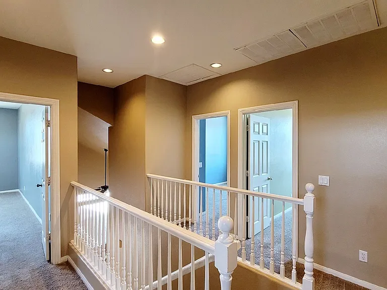 6252 Huntington Ridge Ave — Photo 11