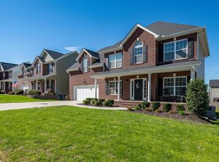 2555 Sparkling Star Ln, Knoxville, TN 37931