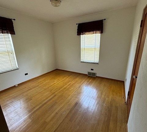 4th image of 371 Urbanna Dr