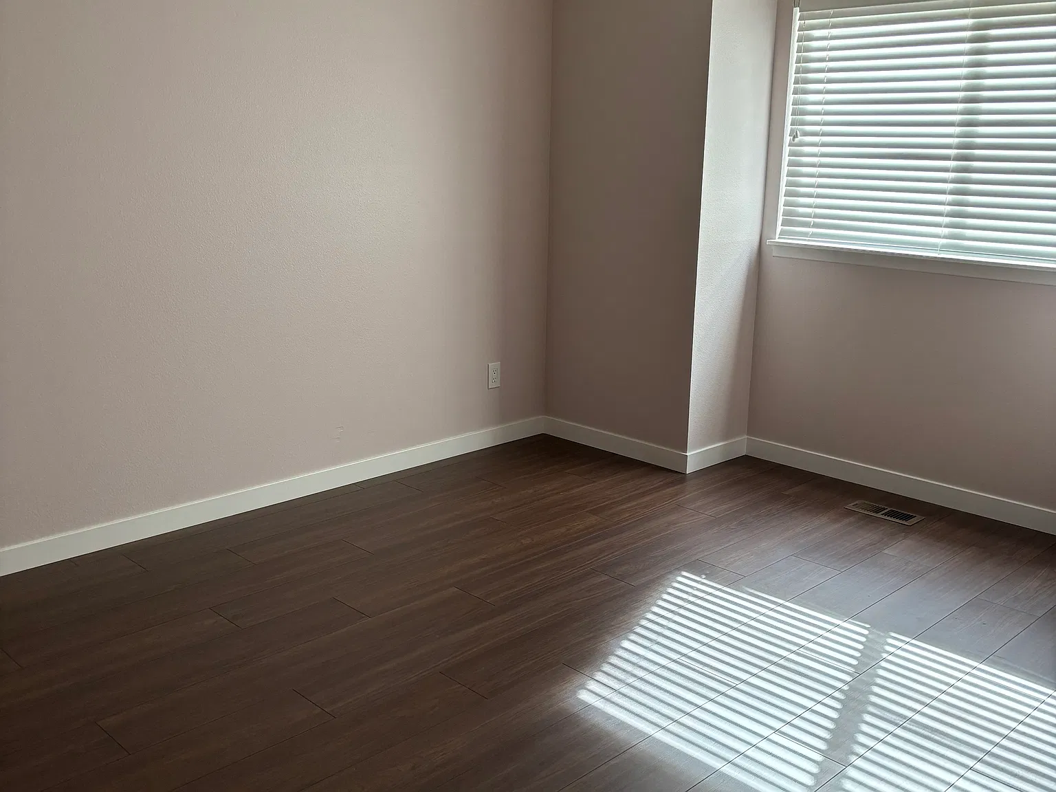 2 bed, 1002 sqft, $1,995 — Photo 1
