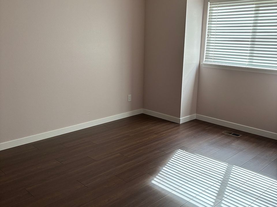 1st image of 15000 SW Farmington Rd APT 5