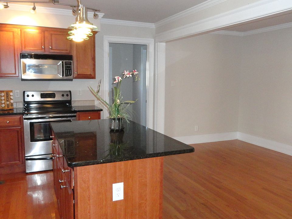2nd image of 3024 Parkwood Ave
