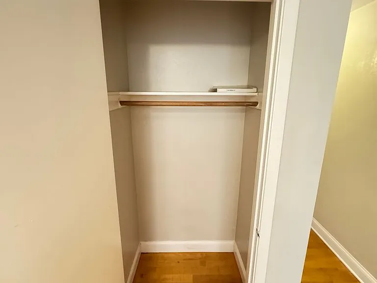 1142 Green Street 1 Sharp Pl — Photo 12