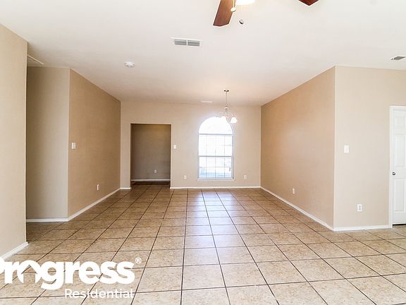 4th image of 410 Quail Roost Ln