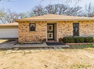 5237 Flamingo Rd, Fort Worth, TX 76119