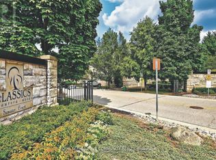 3 Senator Ct #18, Aurora, ON L4G7P2