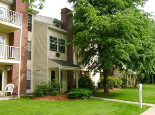 34 Walden Dr APT 8, Natick, MA 01760