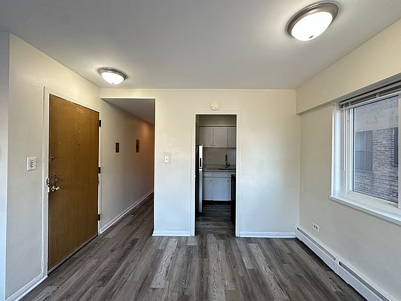 5th image of 1400 W Chicago Ave #802