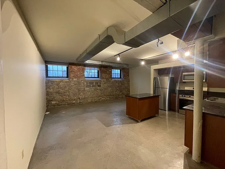 The Lofts at New Amsterdam — Photo 9