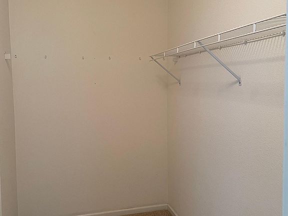 5th image of 9531 E Park Dr