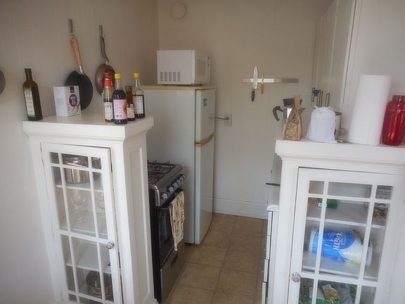 4th image of 3513 Hennepin Ave