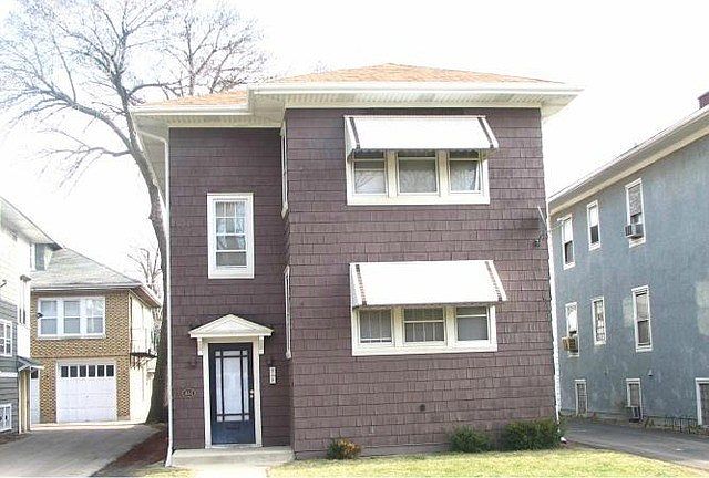 1st image of 833 S 19th Ave