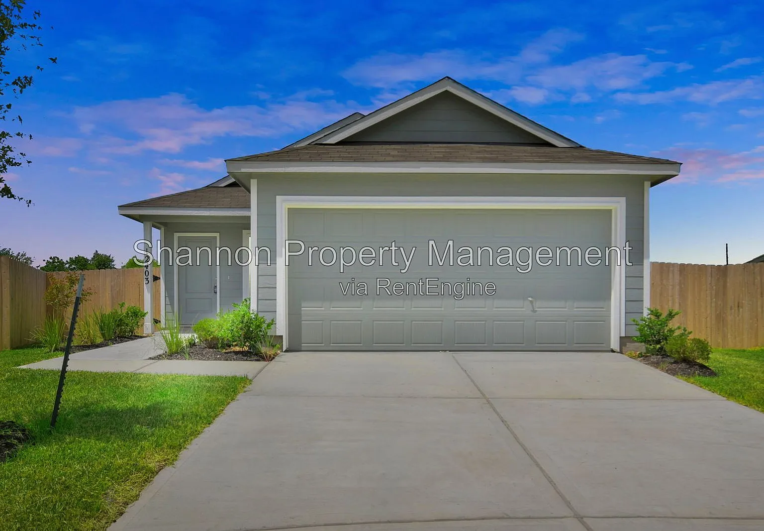4 bed, 2.0 bath, 1600 sqft, $2,200 — Photo 3