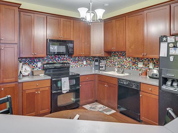 4th image of 4048 Pine Hurst Dr