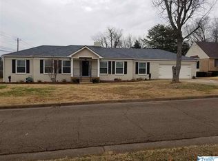 6401 Eric St NW, Huntsville, AL 35810