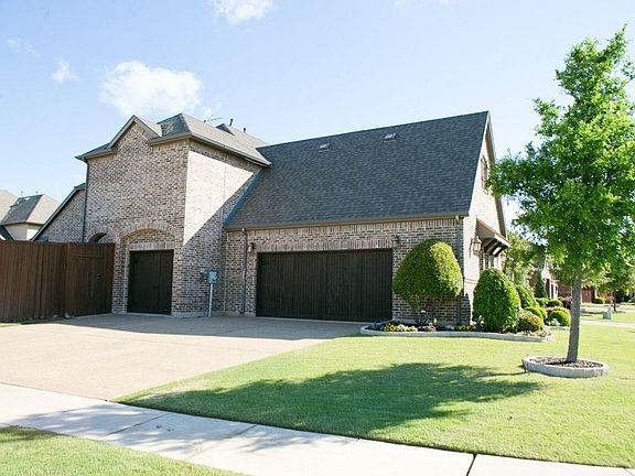 4th image of 1811 Las Luna Ln