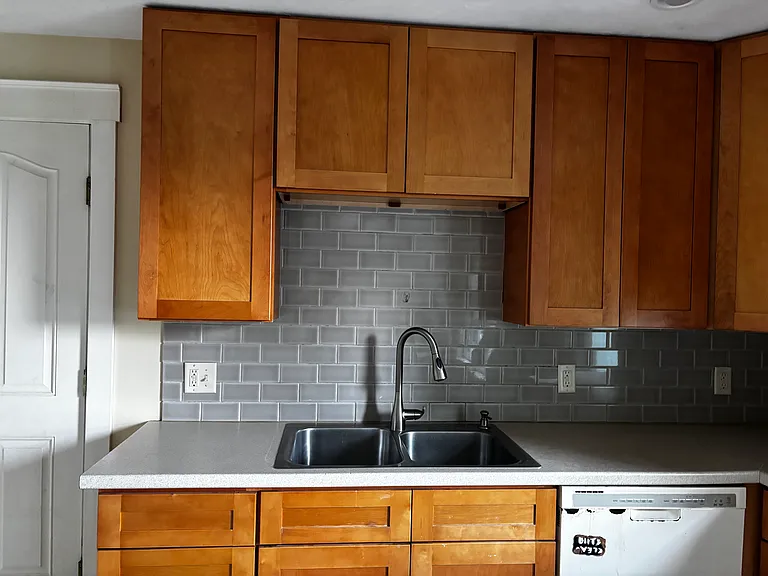 46 Channing St #2 — Photo 6