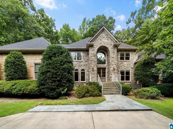 1788 Twin Bridge Dr, Birmingham, AL 35243
