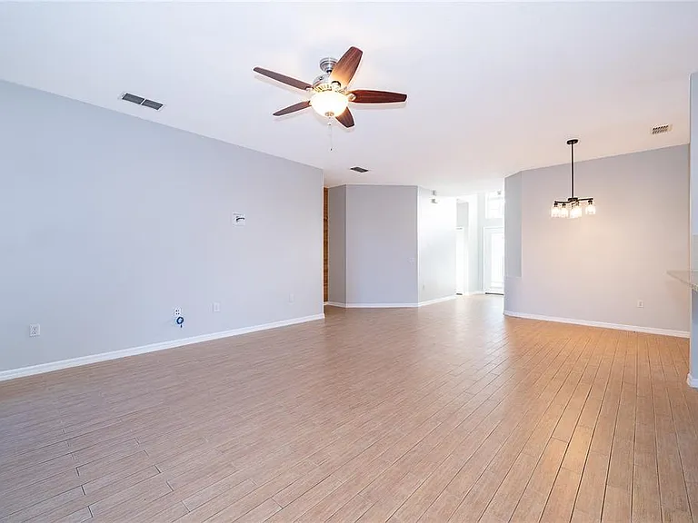 2505 Aster Cove Ln — Photo 8