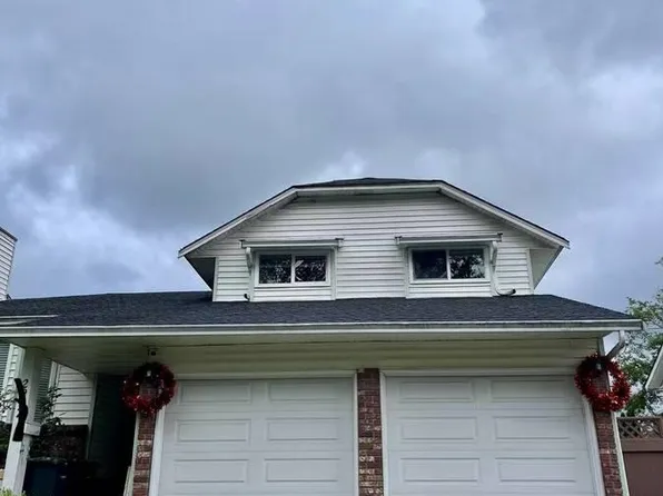 2900 Burton Ct, Coquitlam, BC V3C 5B3