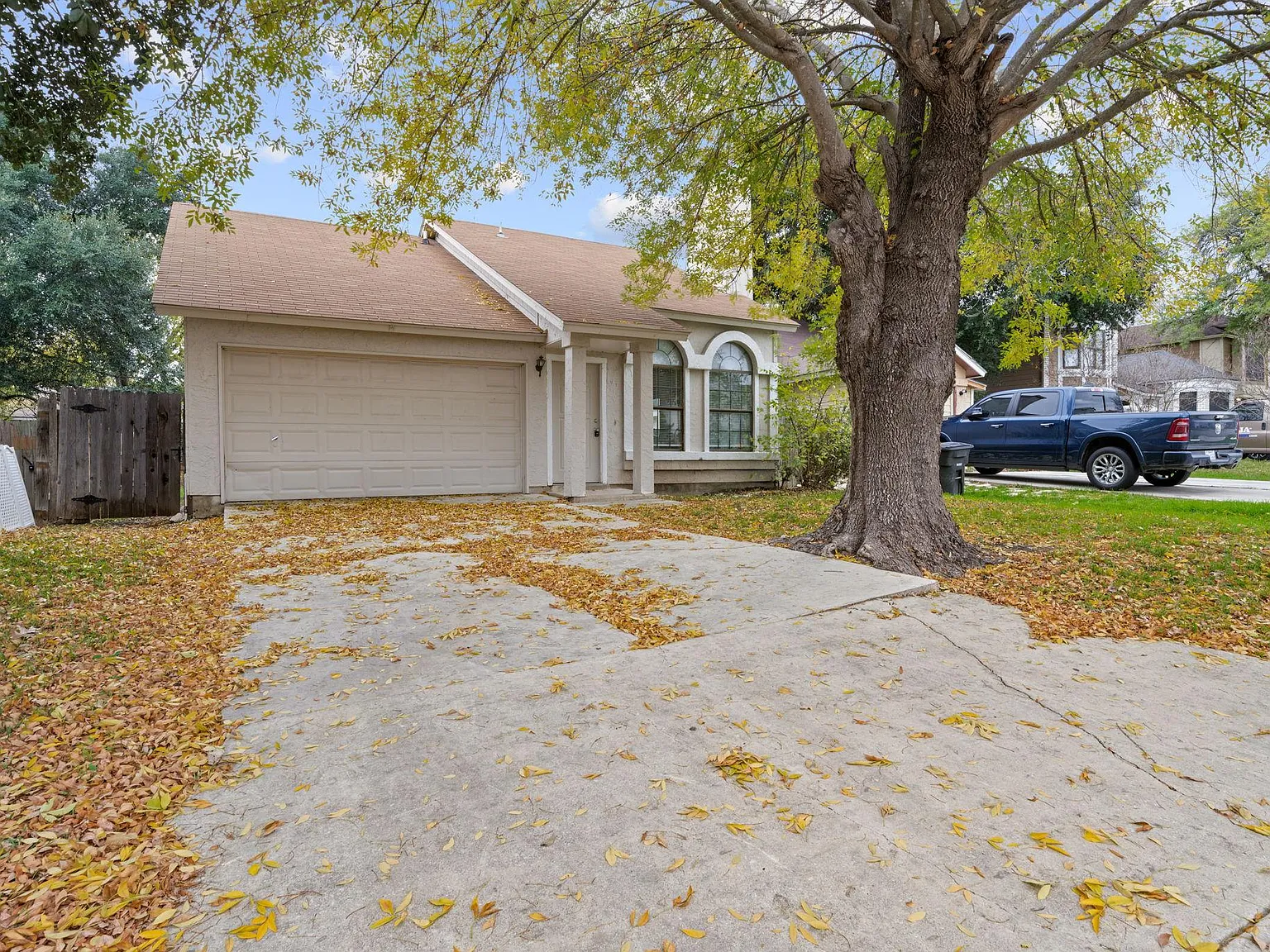 3 bed, 1060 sqft, $1,395 — Photo 3