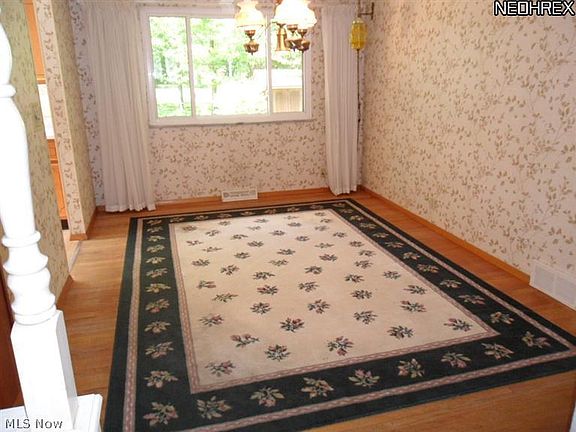 4th image of 9984 Fairtree Dr