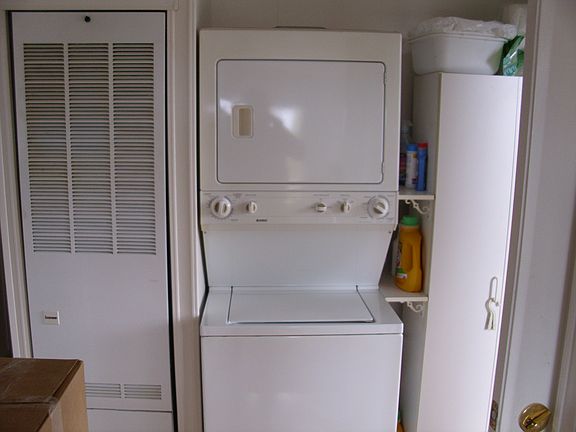 2nd image of 49 Del Vis