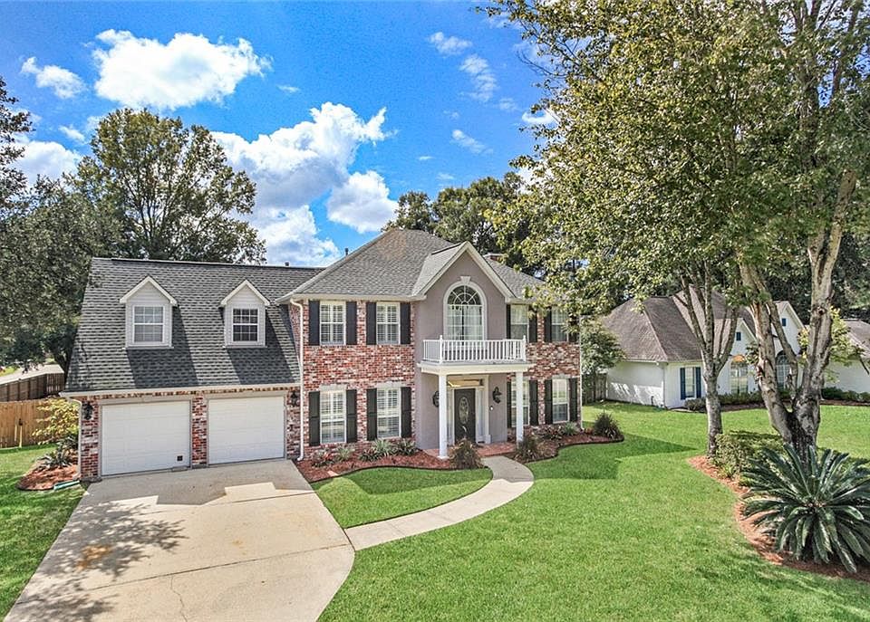 2nd image of 200 Oak Island Dr