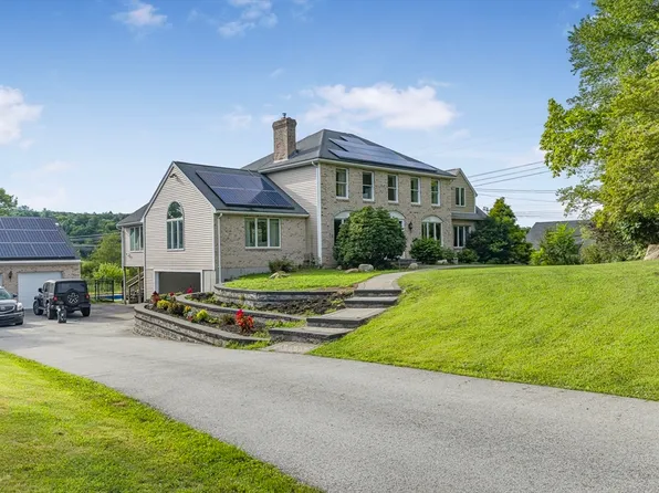 96 Fowler St, Upton, MA 01568