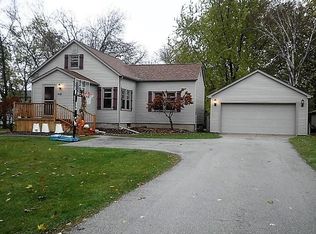 4009 Custer St, Manitowoc, WI 54220