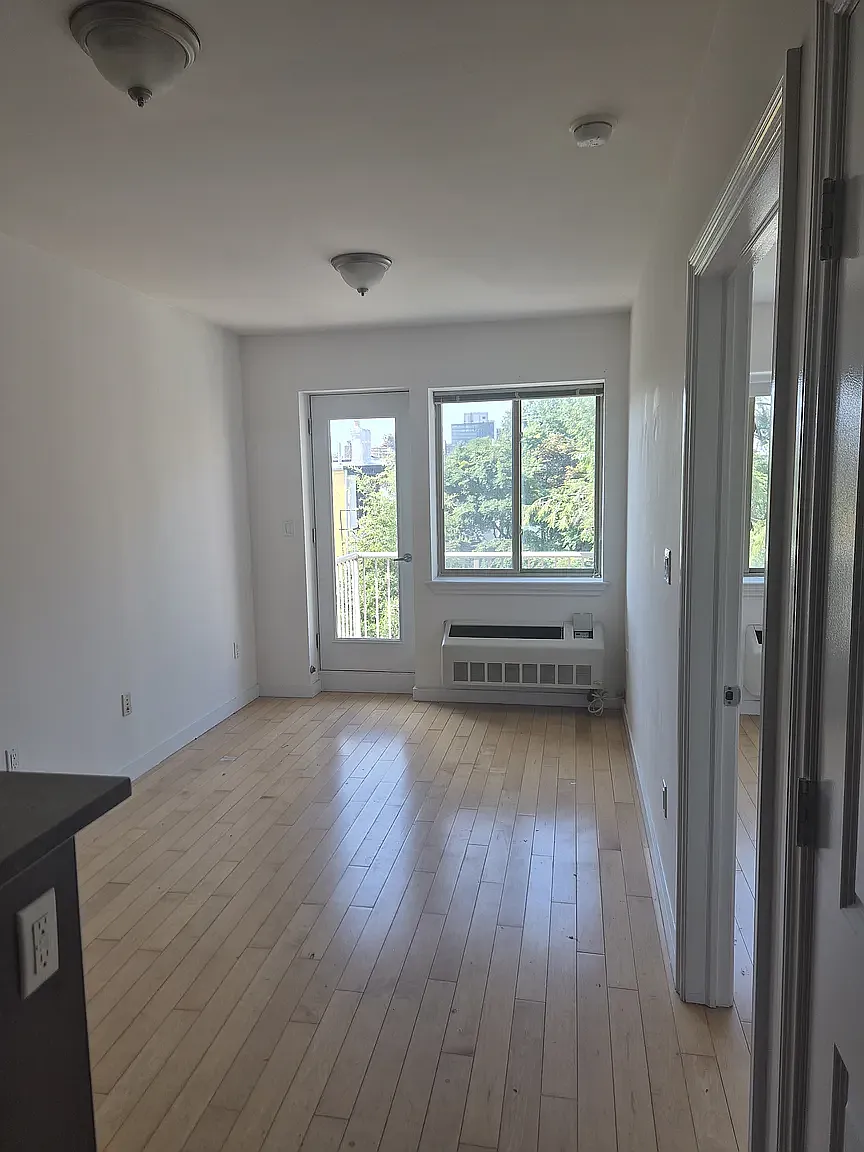 392 Atlantic Avenue — Photo 2